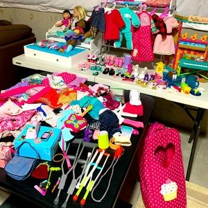 Over $2000 worth of AG dolls & accessories/clothes